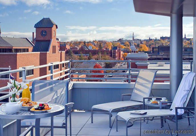 Courtyard Harbor Hotel 3*